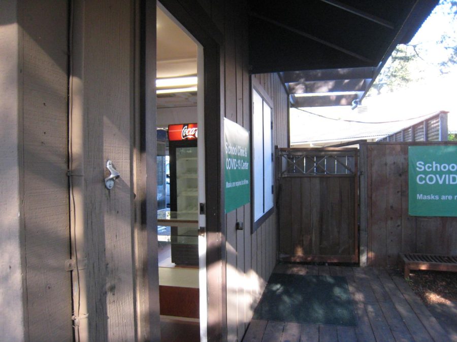 The+Snack+Shack+on+Dec.+9%2C+2021.+The+store+will+reopen+in+January+after+a+pandemic+hiatus.