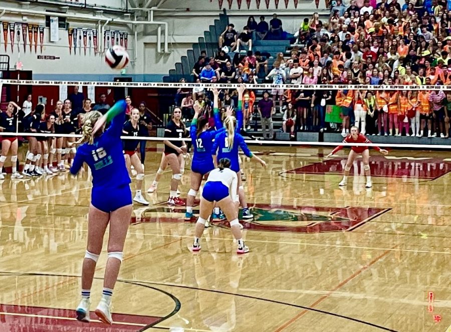 Logan+Tusher+serves+the+ball+during+the+girls+varsity+volleyball+game+at+Redwood%2C+Oct.+14%2C+2022.+Branson+faced+a+four-set+defeat+but+showed+some+offensive+and+defensive+strengths.