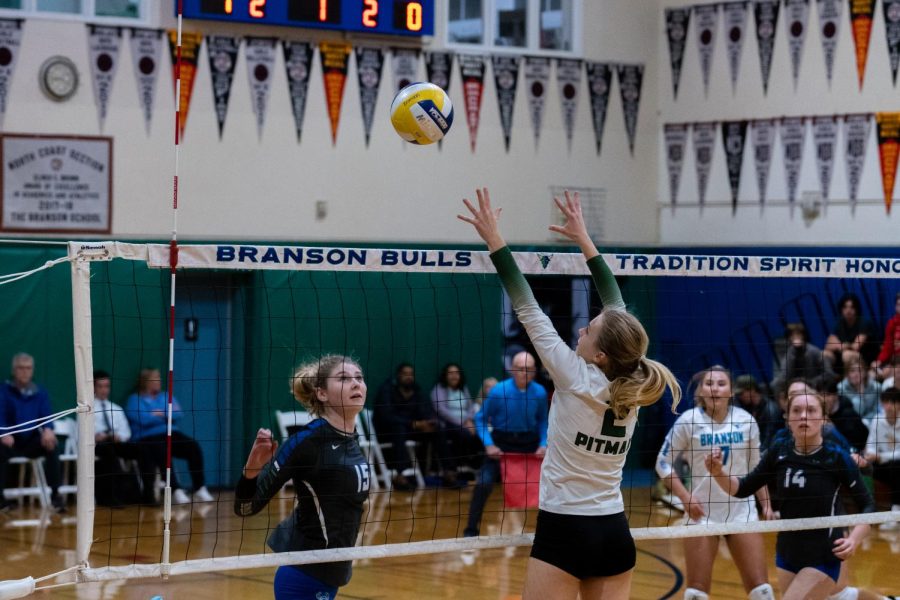 Setter+Logan+Tusher+looks+on+as+Branson+faces+Pitman+at+home%2C+Nov.+8%2C+2022.+Tusher+contributed+14+digs+as+girls+varsity+volleyball+won+its+first+NorCal+Division+I+game+in+three+sets.