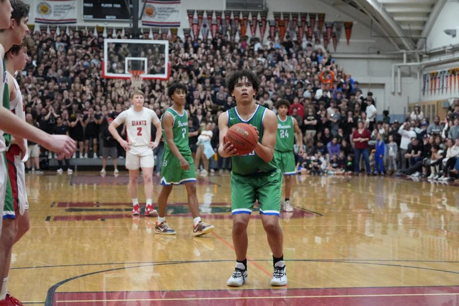 Jase Butler prepares for a free throw during the MCAL title game at Redwood High School on Feb. 10, 2023. Branson boys basketball defeated Redwood for the championship.