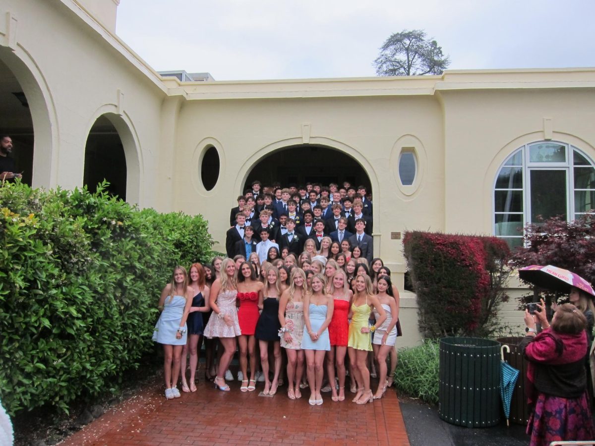 Juniors take their class photo at pre-prom. (Photo courtesy of Maitland Wais)